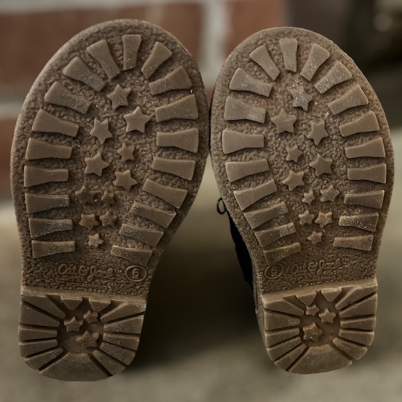 Cat and Jack Black Boots - Picture 4 of 5